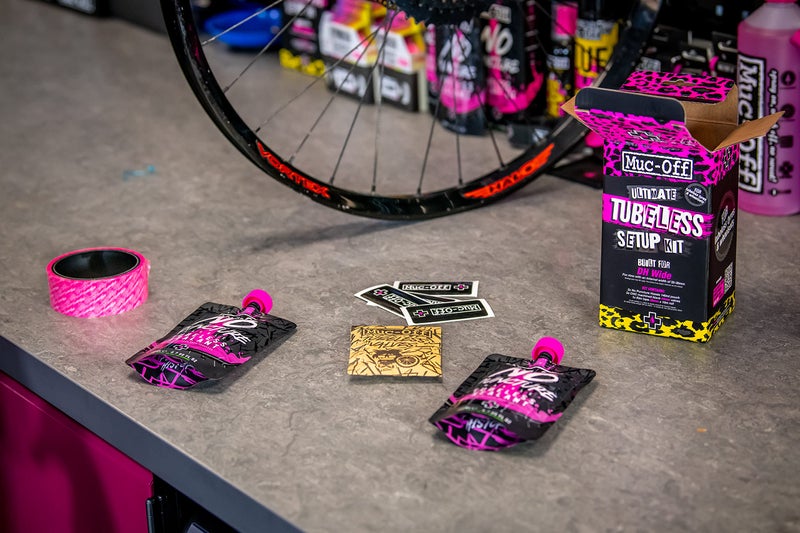 Muc Off Muc-Off Ultimate Tubeless Setup Kit, Road/Gravel/CX 60mm - Tubeless Conversion Kit for Bikes - Includes Tubeless Tire Sealant and Tubeless Valve Stems - Image 5